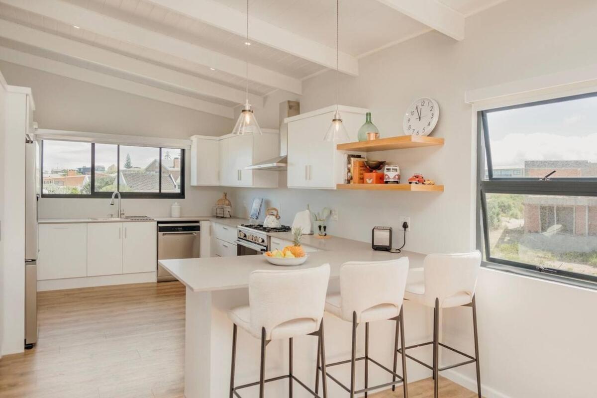 Ocean View 4-Bed Getaway On Pearly Beach Exterior photo