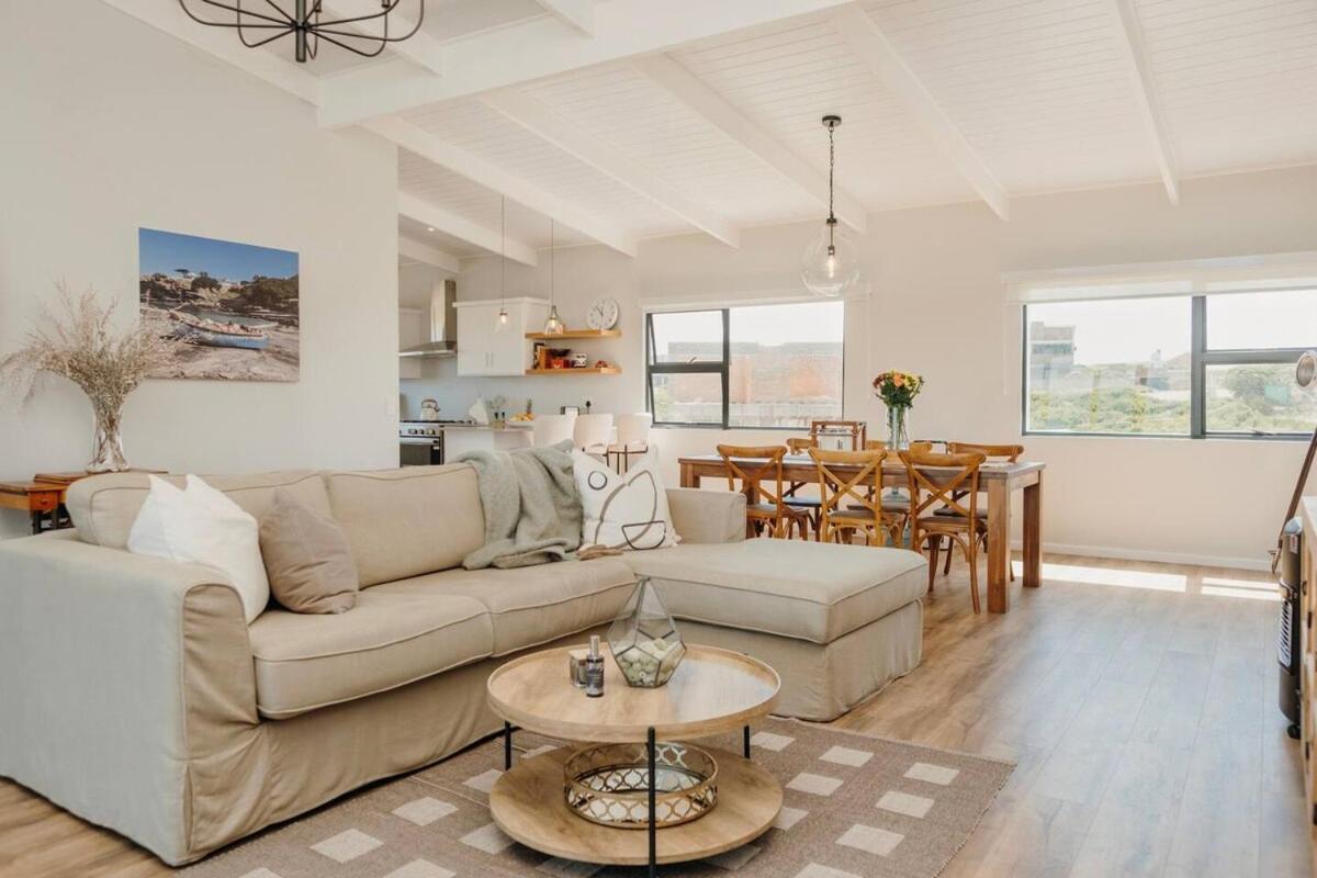Ocean View 4-Bed Getaway On Pearly Beach Exterior photo