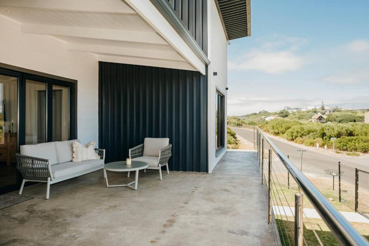 Ocean View 4-Bed Getaway On Pearly Beach Exterior photo
